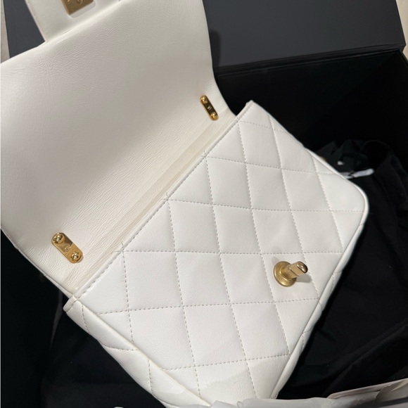 Chanel Small Flap Funky Town White Quilted Leather with Chunky chain - Picture 13 of 16